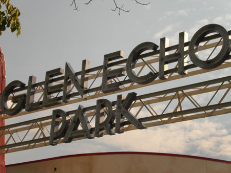 glenecho-09-marquee