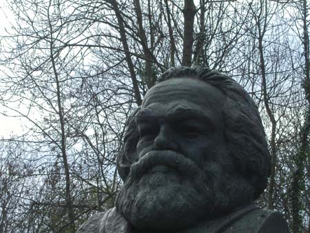 10-Highgate-KarlMarx